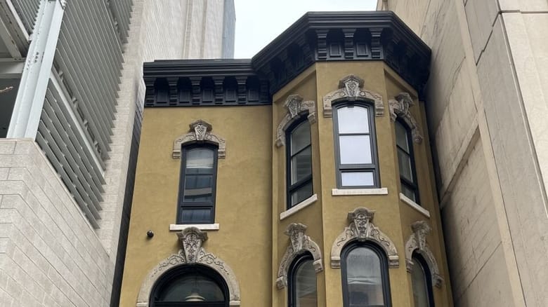 No image description available.