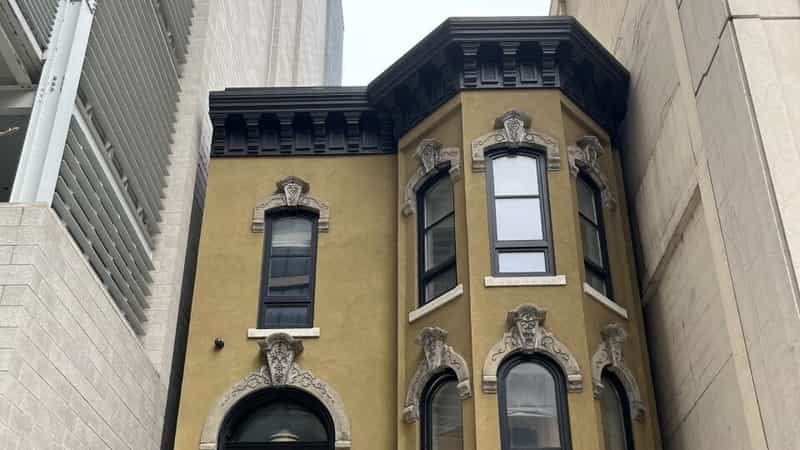 No image description available.