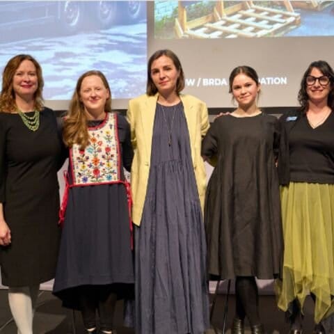 No image description available.