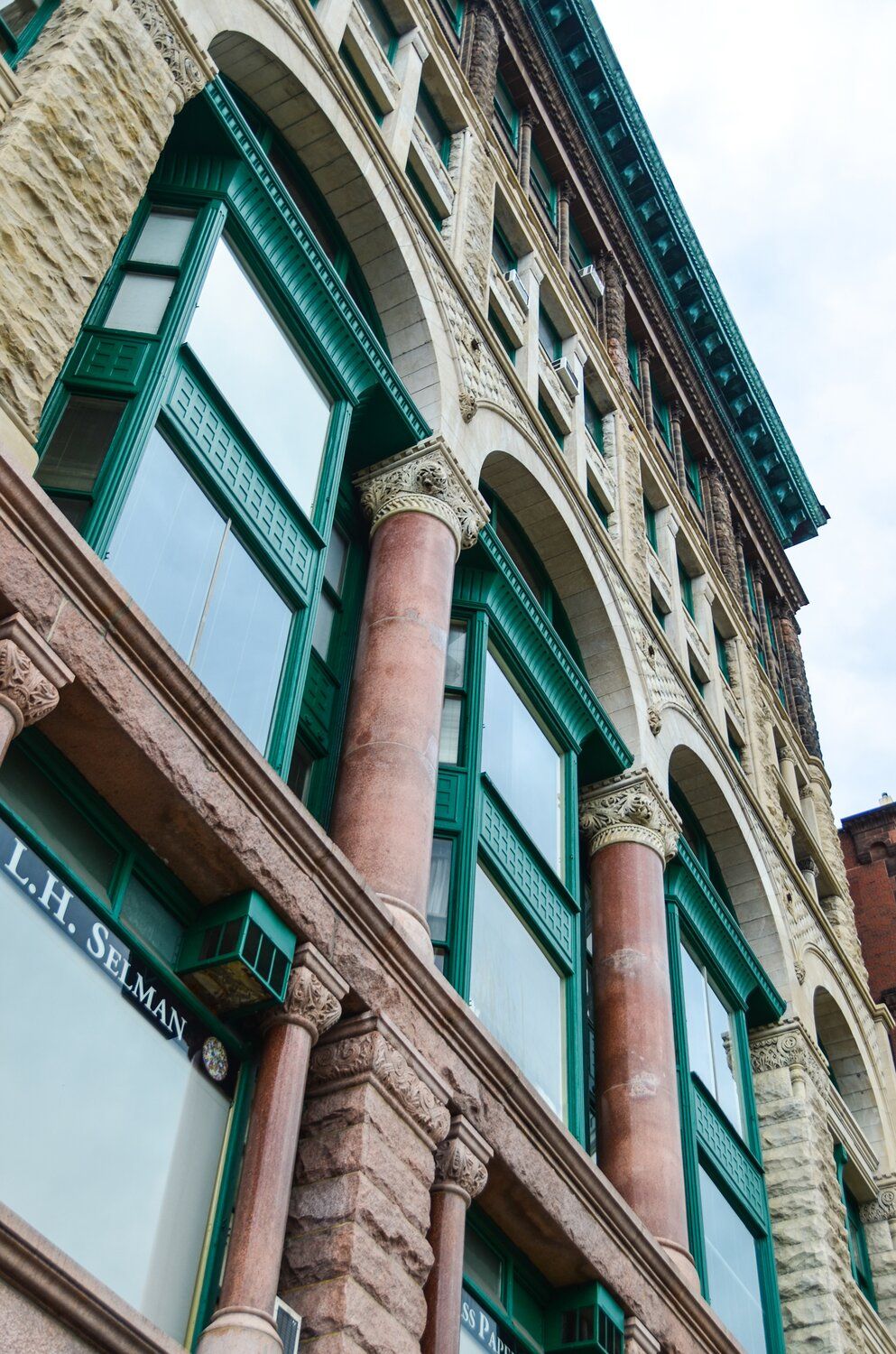 No image description available.